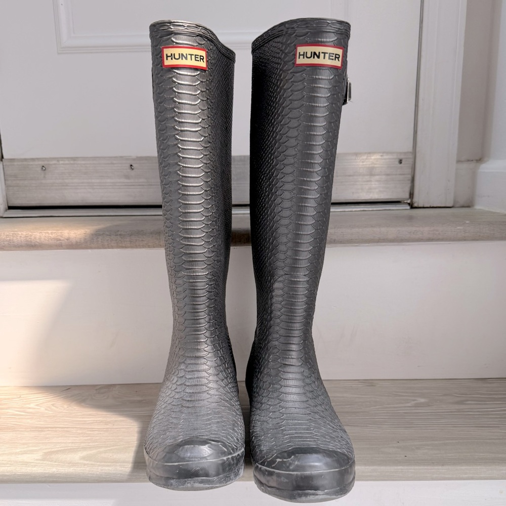 Hunter Gray Snake Print Rain Boots